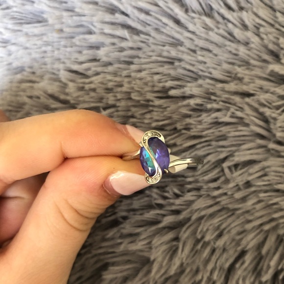 Fragrant Jewels Jewelry - NWT Fragrant Jewels Beautiful Ring